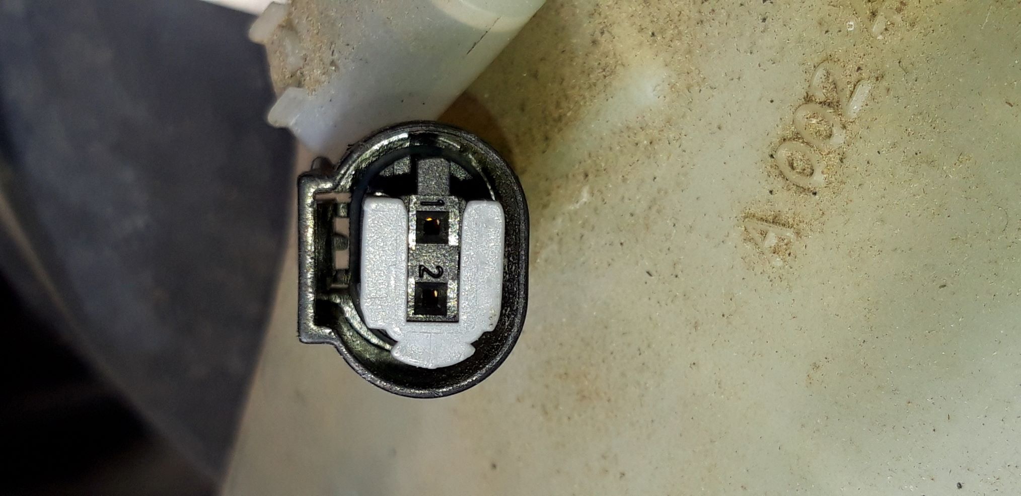 Stecker von Vorne verkleinert.jpg