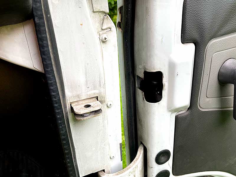 Right-door-Missing-part.jpg