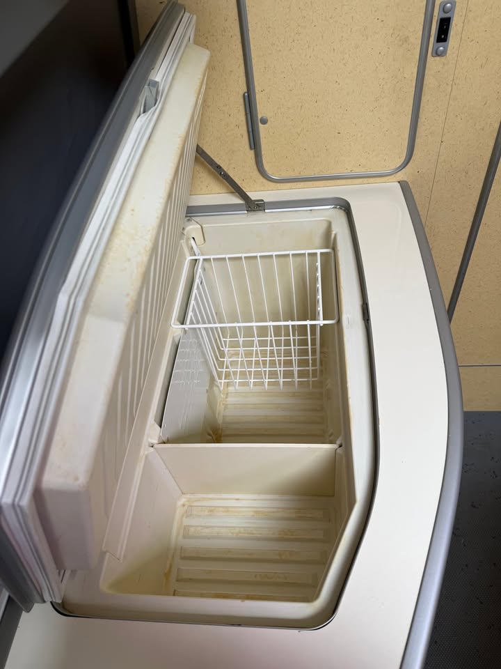fridge basket.jpg