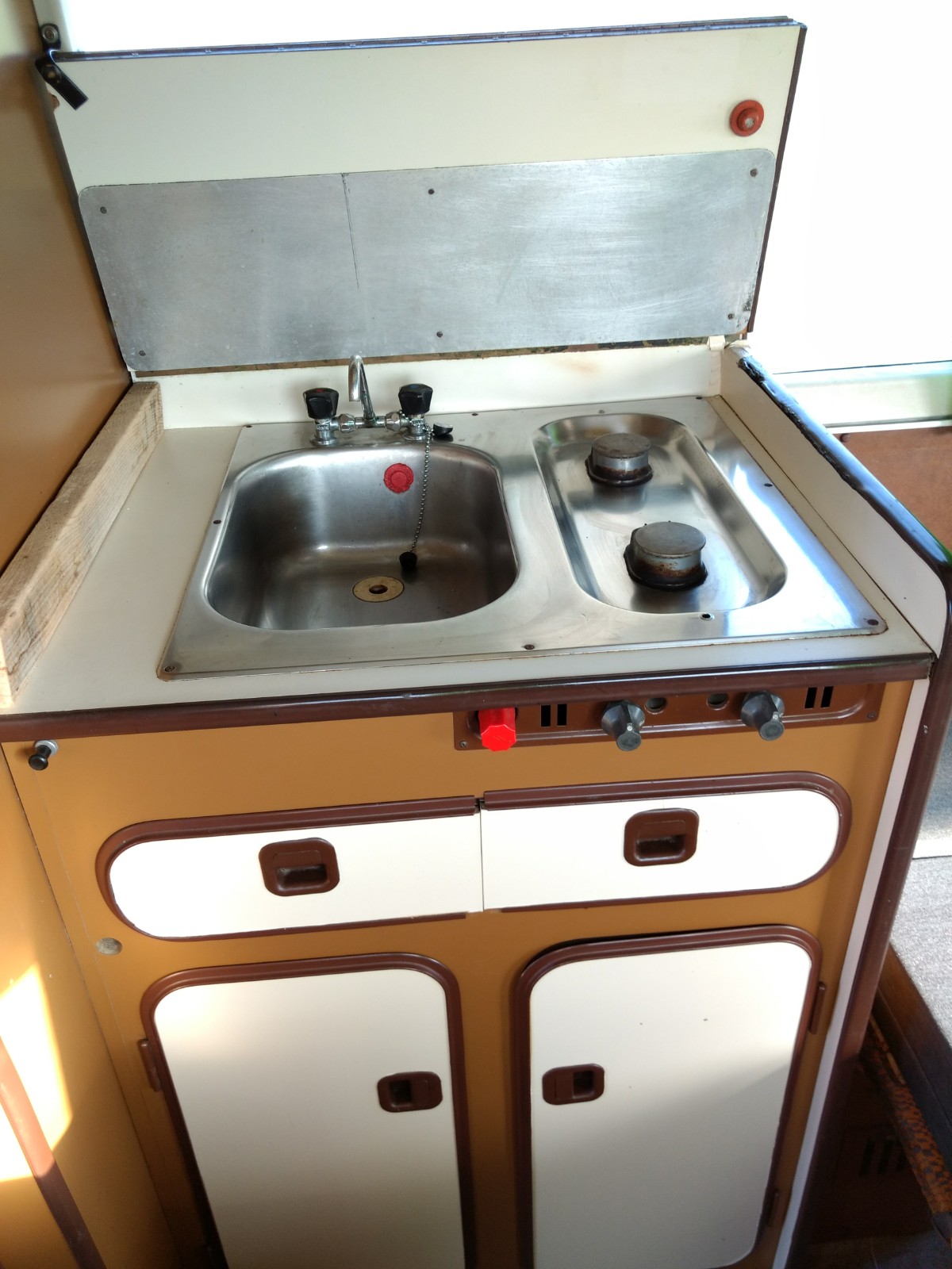 James-Cook_207D_BJ79_7.jpg
